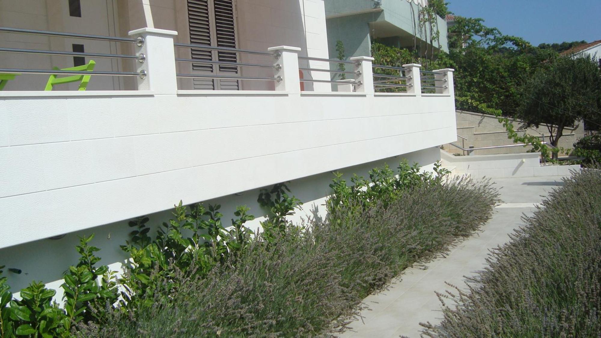 Apartments Niana With Heated Seawater Swimingpool Donji Okrug  Bagian luar foto